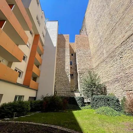 Broadway Apartament *